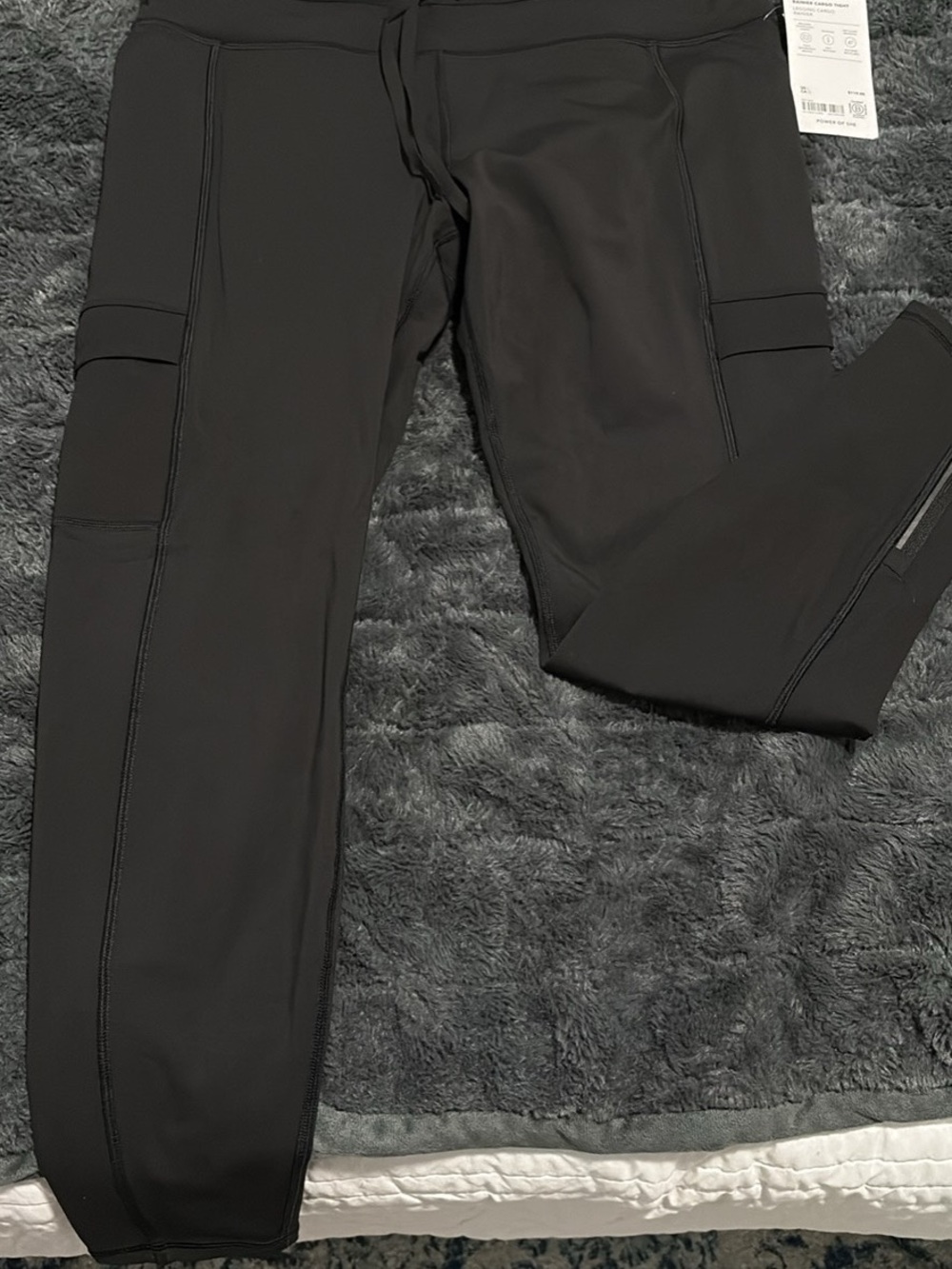Athleta Rainier Cargo Tight - Black - Women’s L
